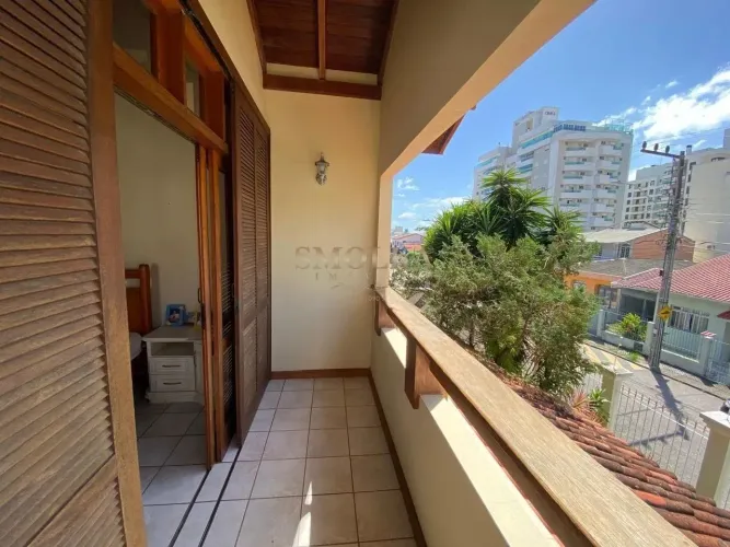 Casa com 5 dormitórios para alugar no Balneário, Florianópolis - SC