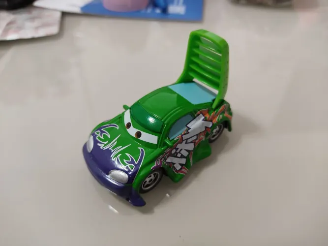 Miniatura Pixar Carros Wingo em Metal 1:55