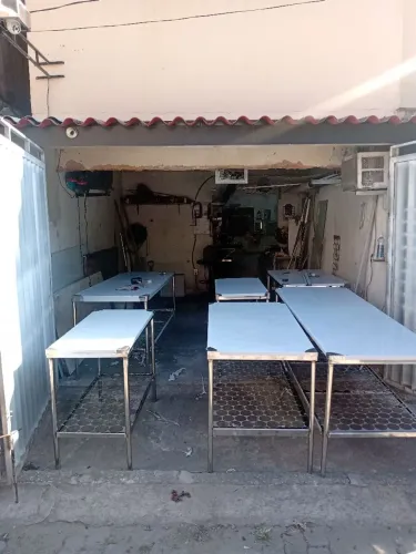 Mesas de aço inoxidável para diversos usos