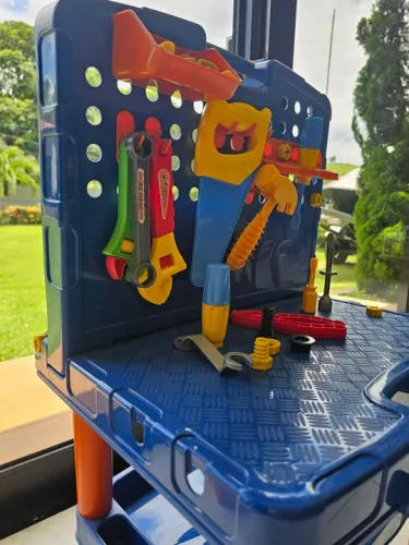 Bancada de ferramentas infantil