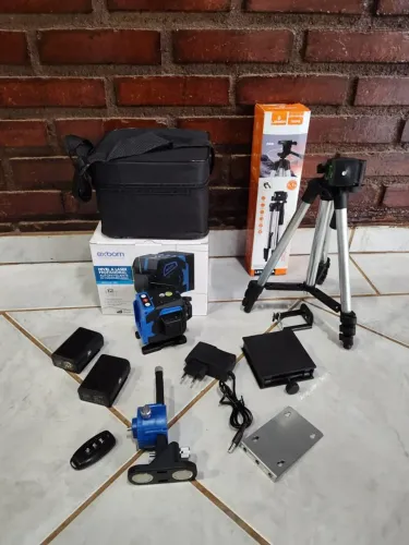 Nivel A Laser Profissional Autonivelante Projeção 12 Linhas 3D Alcance até 30m Com 2 Bater