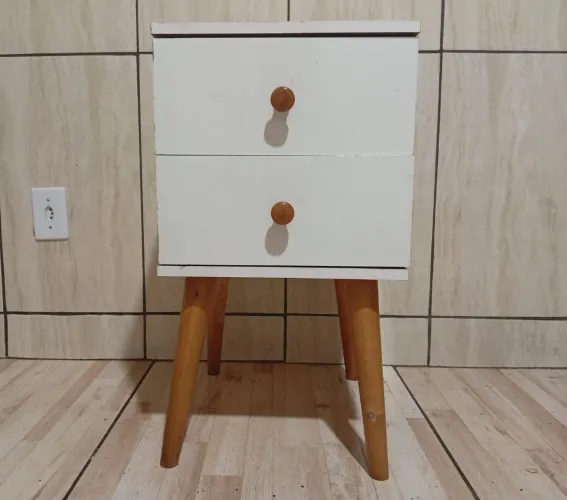 Mesa de cabeceira 