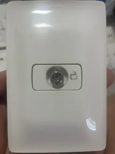 Tomada para antena de TV LEGRAN PIAL