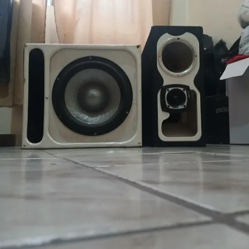 Caixa som Automotiva