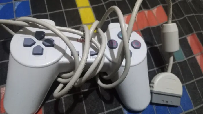 Controle Playstation paralelo 