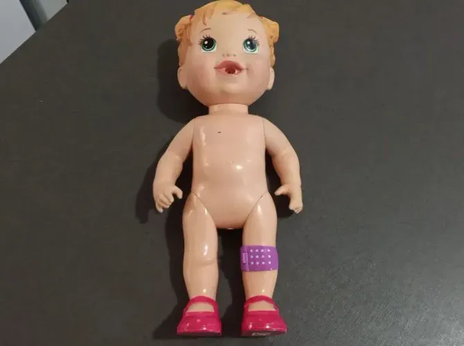 Brinquedo Boneca Baby Alice da Hasbro