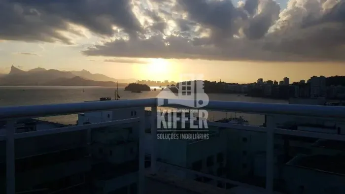 Cobertura Exclusiva em Icaraí com Vista, Ofurô e Piscina