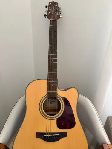 Violão Takamine