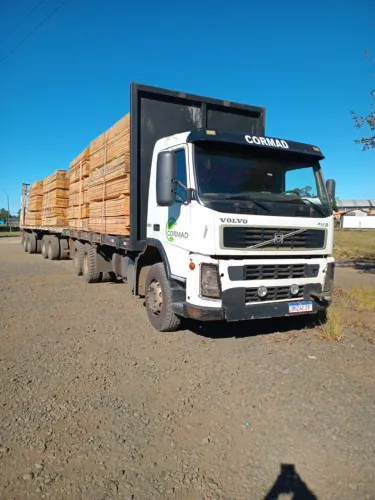 Volvo Fm12 6x4 transtora e julieta florestal 4 eixos