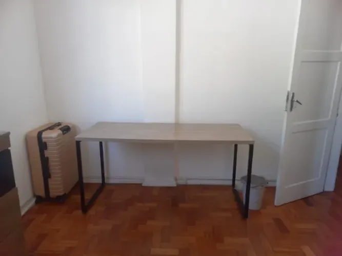 Mesa de escritório - 1,50m largura, 70cm altura, 80cm comprimento