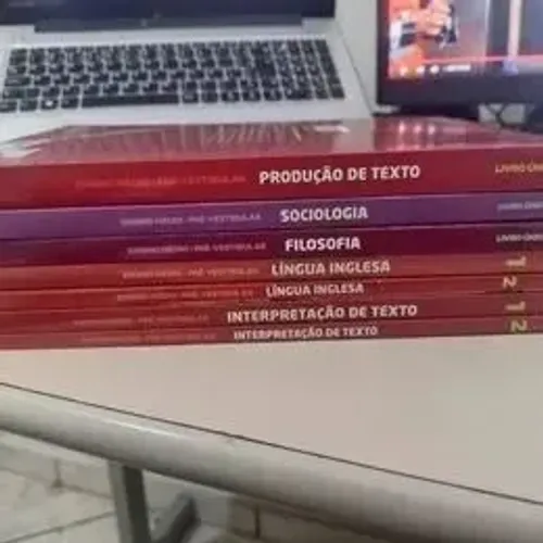 Coleção de livros para vestibular medicina 35 volumes