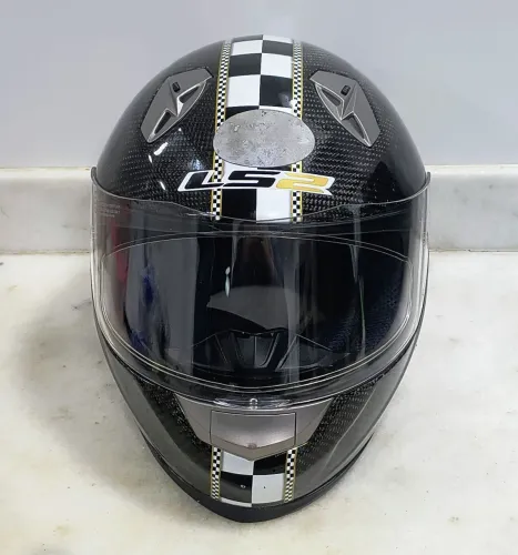 Capacete Ls2 Vector FF800 em Fibra de Carbono + Narigueira Tamanho 56/58 - Zerado