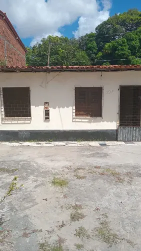 Alugo casa