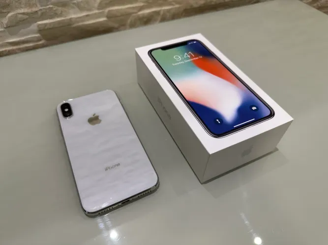 Iphone x 256gb branco em bom estado desbloqueado