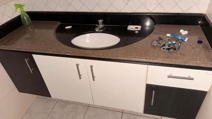 OPORTUNIDADE!! Vendo bancada granito com móvel
