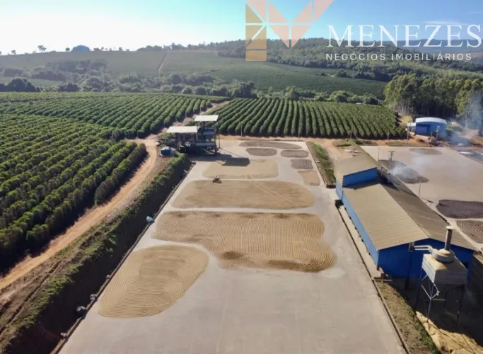 Fazenda à venda na região de Claraval/MG,