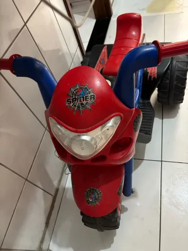 Motinha elétrica infantil