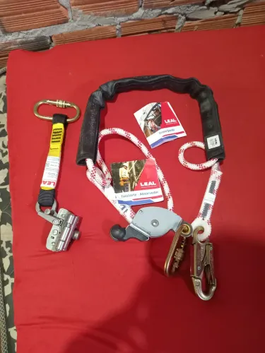 Talarbate+trava de quedas LEAL novos na embalagem