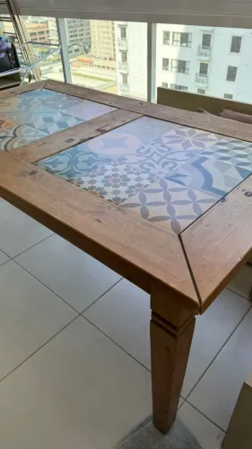 Mesa Madeira Maciça + Azulejos Hidráulicos | 167x90 ? Varanda