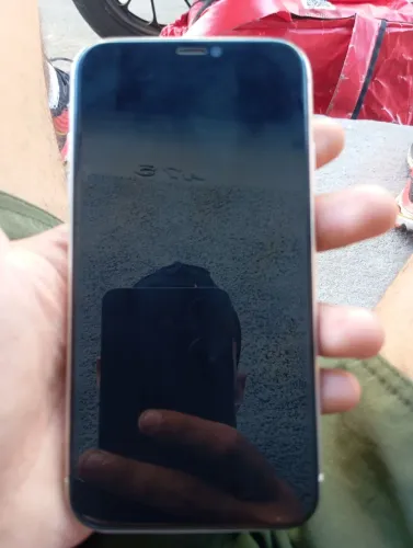 iPhone 12
