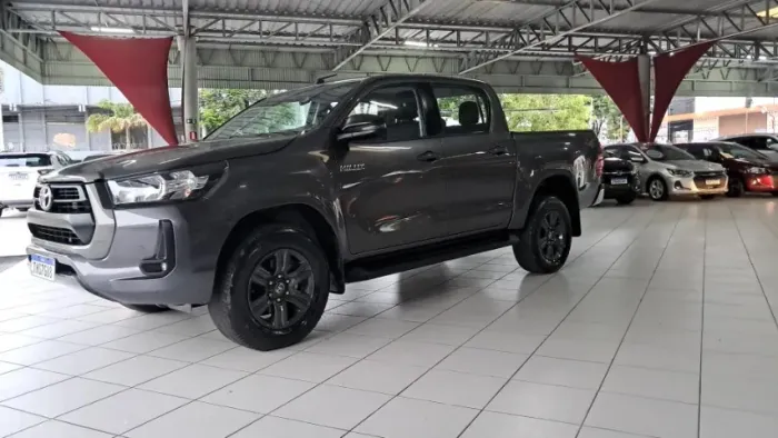 Toyota Hilux CD SR 4X4 2.8 TDI Diesel Aut. 2025