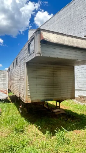 Bau Para transporte de cavalos