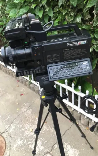 Câmera Filmadora Sony Vintage Profissional + Tripé
