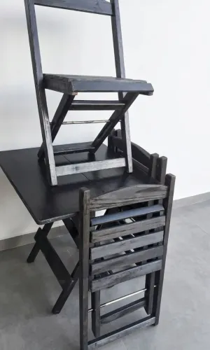 Conjunto Mesa de madeira dobrável 70x70cm, nova, com 4 cadeiras 