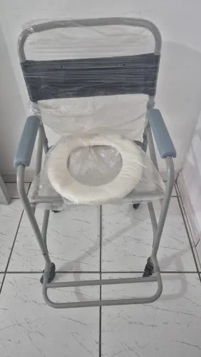 Cadeira de Roda / Banho 120kg / Nova