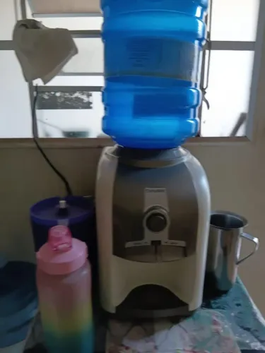 Vendo um Gelágua Esmaltec 