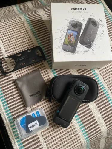 Câmera 360 / insta 360 X4