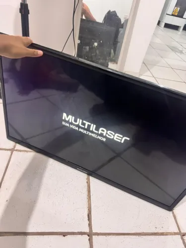VENDO TV MULTILASER (SERVE COMO TELA DE MONITOR)