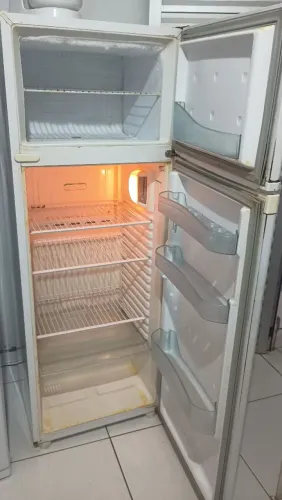 Geladeira Consul Duplex Branca - Funcionando Perfeitamente