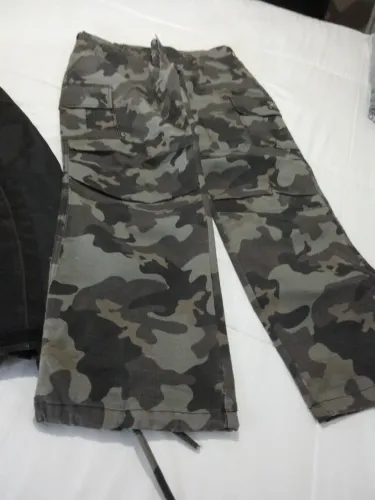 Calça camuflada