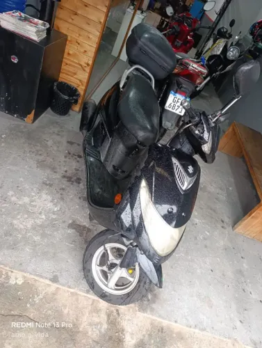 Burgman 125 scooter