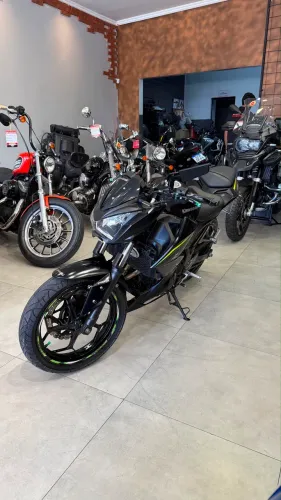 KAWASAKI Z300