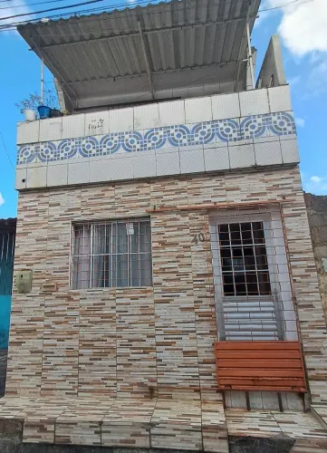 CASA Á VENDA NO CONJUNTO LUIZ PEDRO 1 (PETRÓPOLIS)
