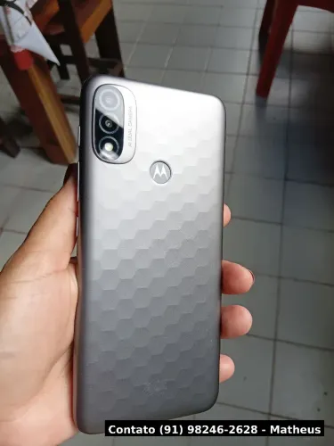 Vendo celular Moto e20, em excelente estado.
