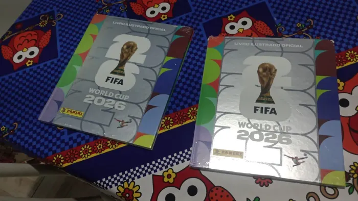 Vendo dois álbuns da copa do mundo de 2026 novos