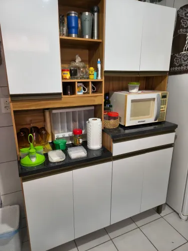 Vendo excelente armário de cozinha
