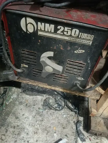 Máquina de solda bombozzi NM250 TURBO