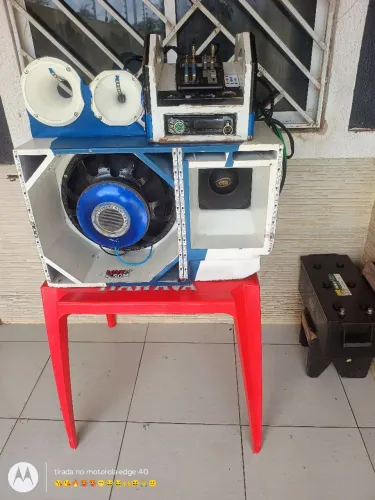 Vendo ou troco trio de som completo.