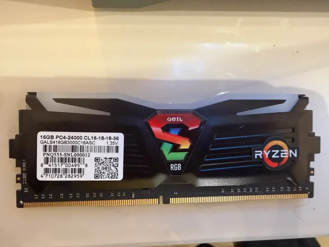Geil Super Luce Rgb 16gb 1x
