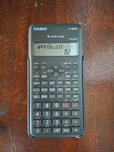 Calculadora Casio fx-82ms