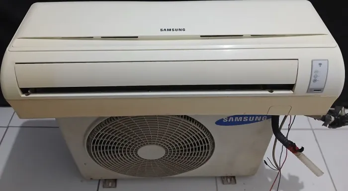 Ar Condicionado Samsung 9.000 BTUs - Funcionamento Perfeito