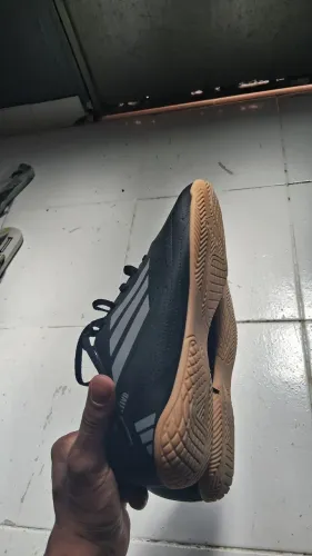 TÊNIS DE FUTSAL ADIDAS