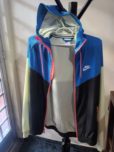 Jaqueta da Nike Nova tamanho M Original Nunca Usado
