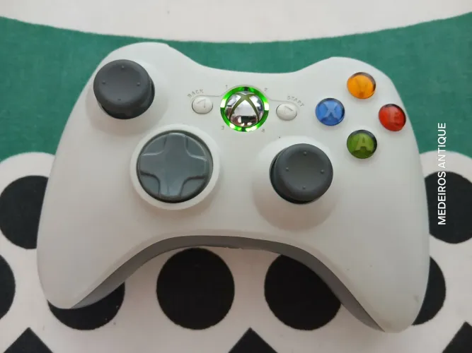 Controle Xbox 360, branco, original, funcionando.