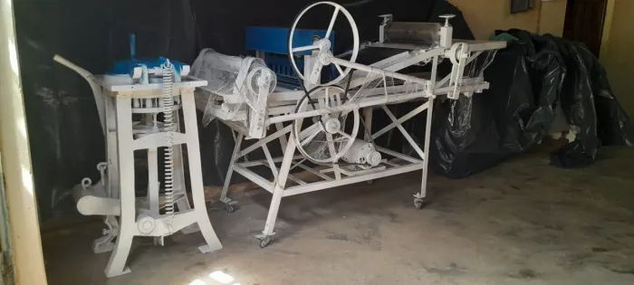Divisora e Máquina de bolacha