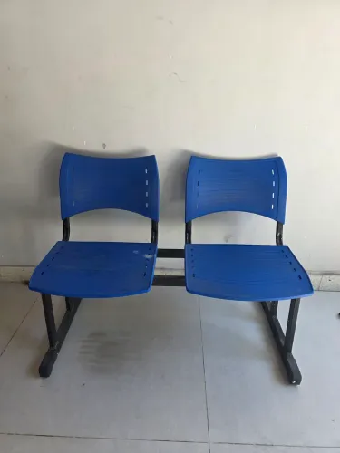Vendo cadeira em polipropileno